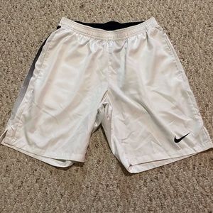 Men's White Nike Dry-Fit Athletic Shorts (M)